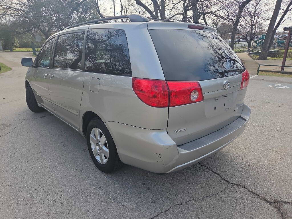 Used 2007 Toyota Sienna XLE image 4