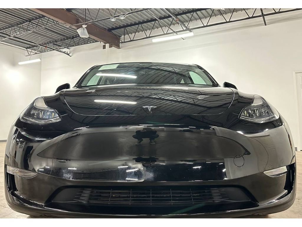Used 2023 Tesla Model Y Performance image 3