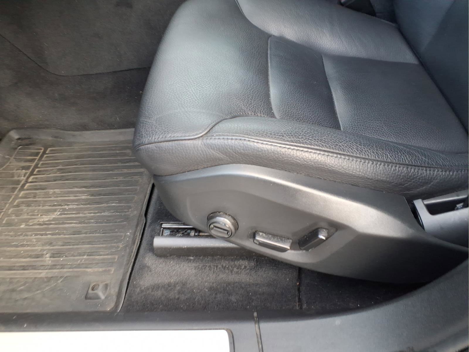 Used 2023 Volvo XC60 B5 Plus w/ Climate Package image 16