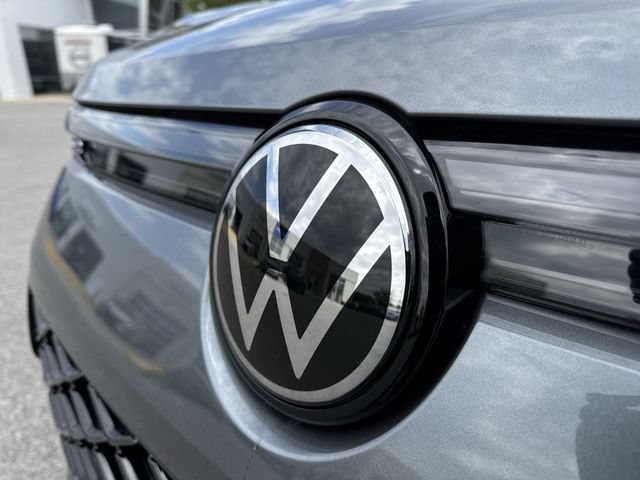 New 2026 Volkswagen Tiguan SE R-Line FWD image 31