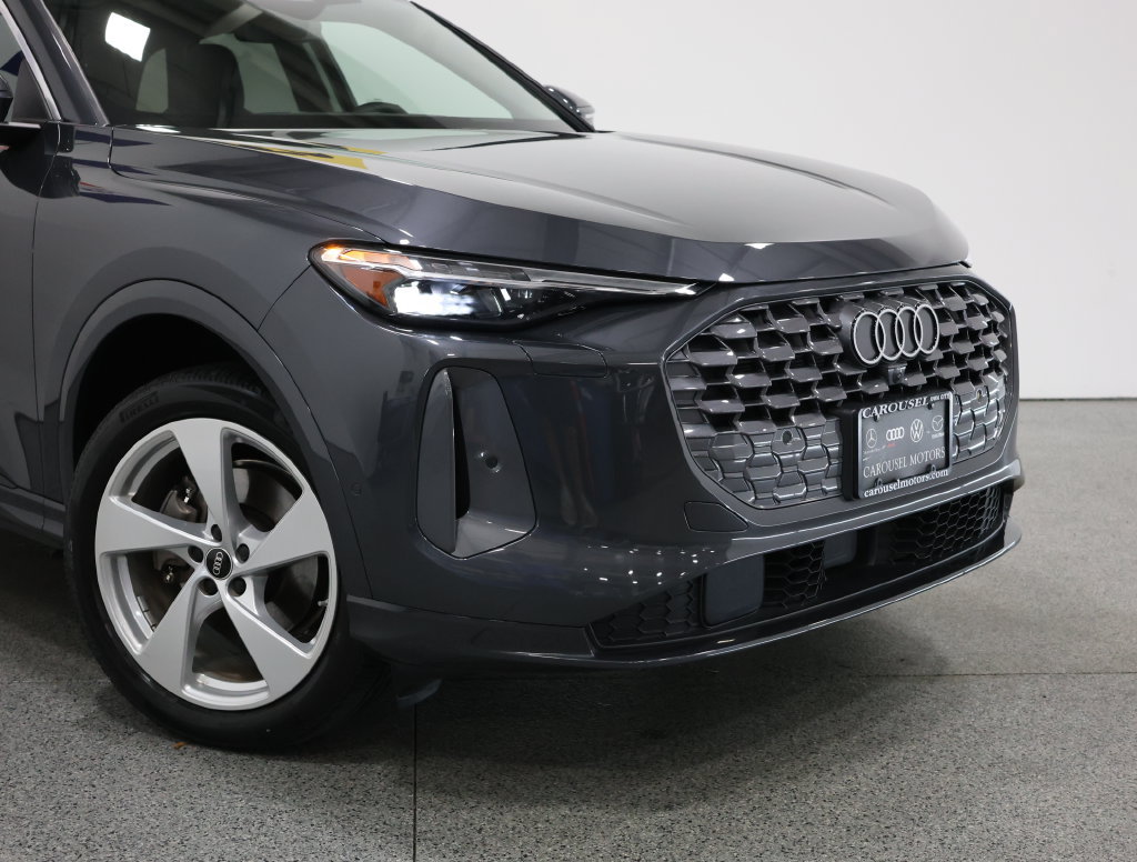 Used 2025 Audi Q5 Premium w/ Premium Plus AWD/4WD image 3