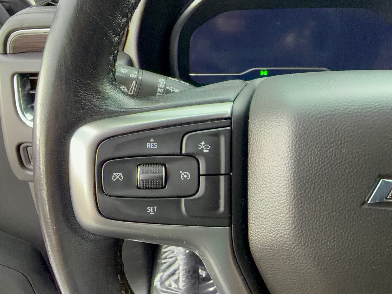 Used 2022 Chevrolet Tahoe Z71 AWD/4WD image 18