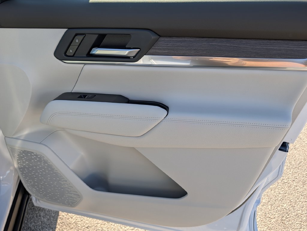 New 2027 GMC Terrain Denali w/ LPO, Floor Liner Package AWD/4WD image 32