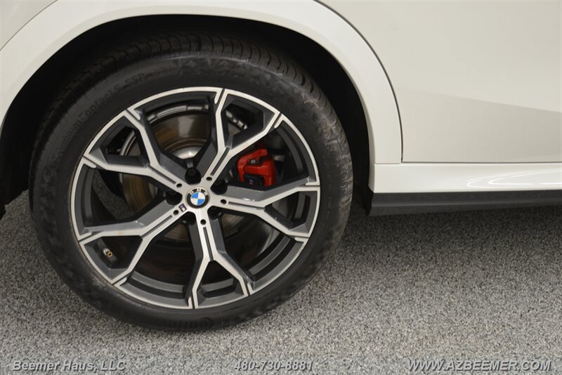 Used 2022 BMW X6 xDrive40i w/ M Sport Package AWD/4WD image 46