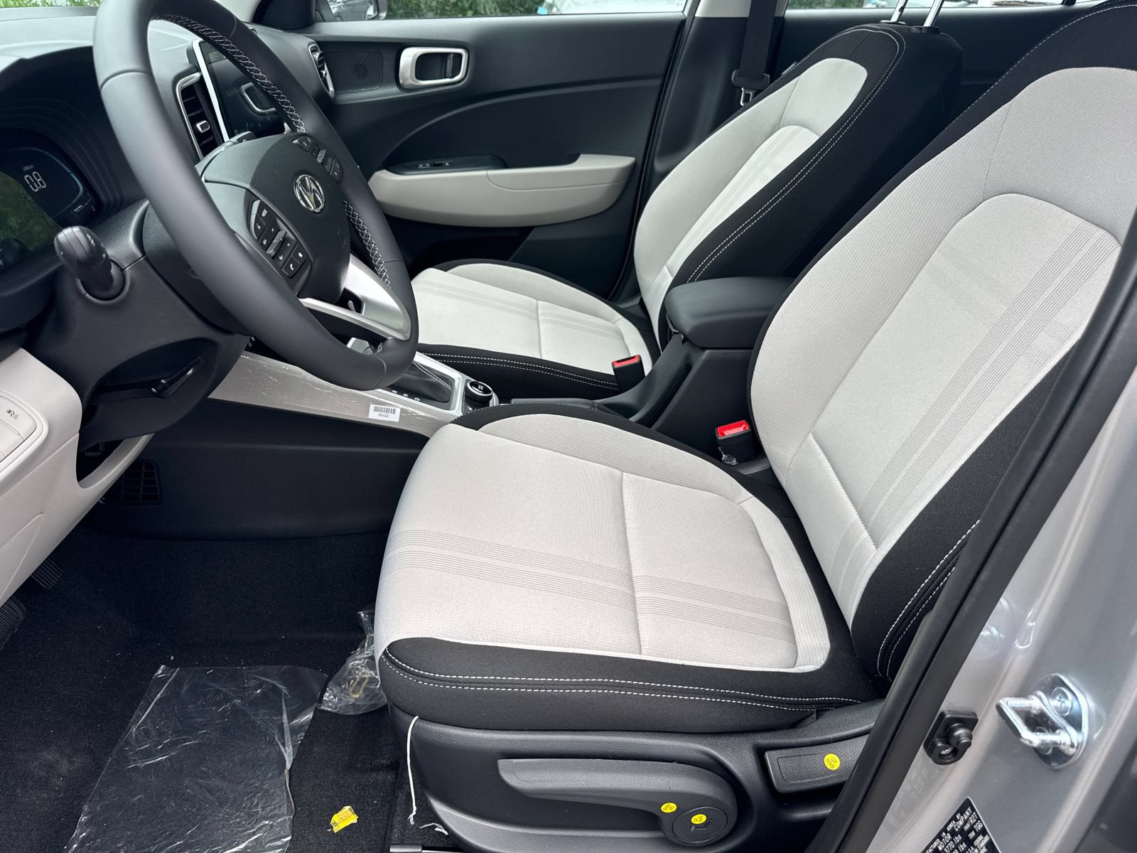 New 2026 Hyundai Venue SEL FWD image 10