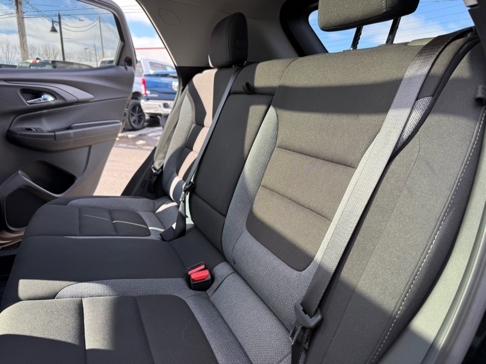 Used 2023 Chevrolet TrailBlazer LT w/ Sun and Liftgate Package image 17