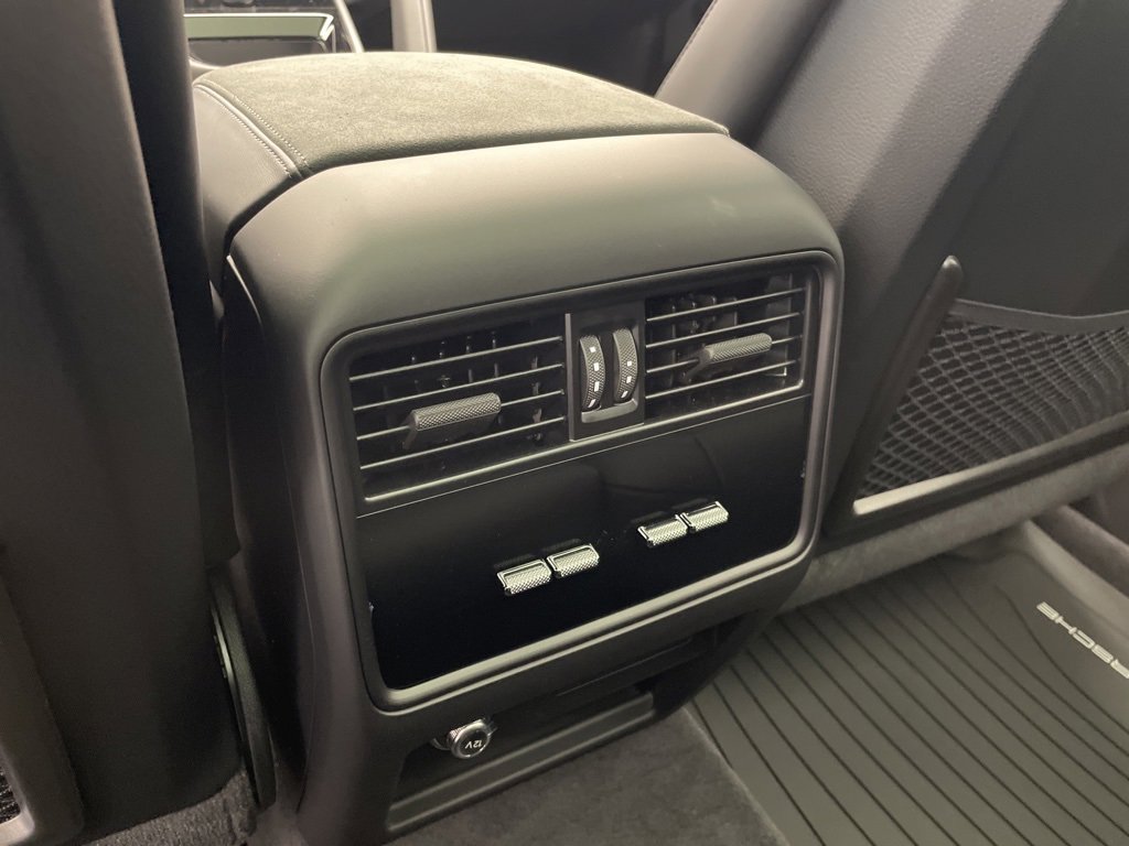 New 2026 Porsche Cayenne GTS image 19