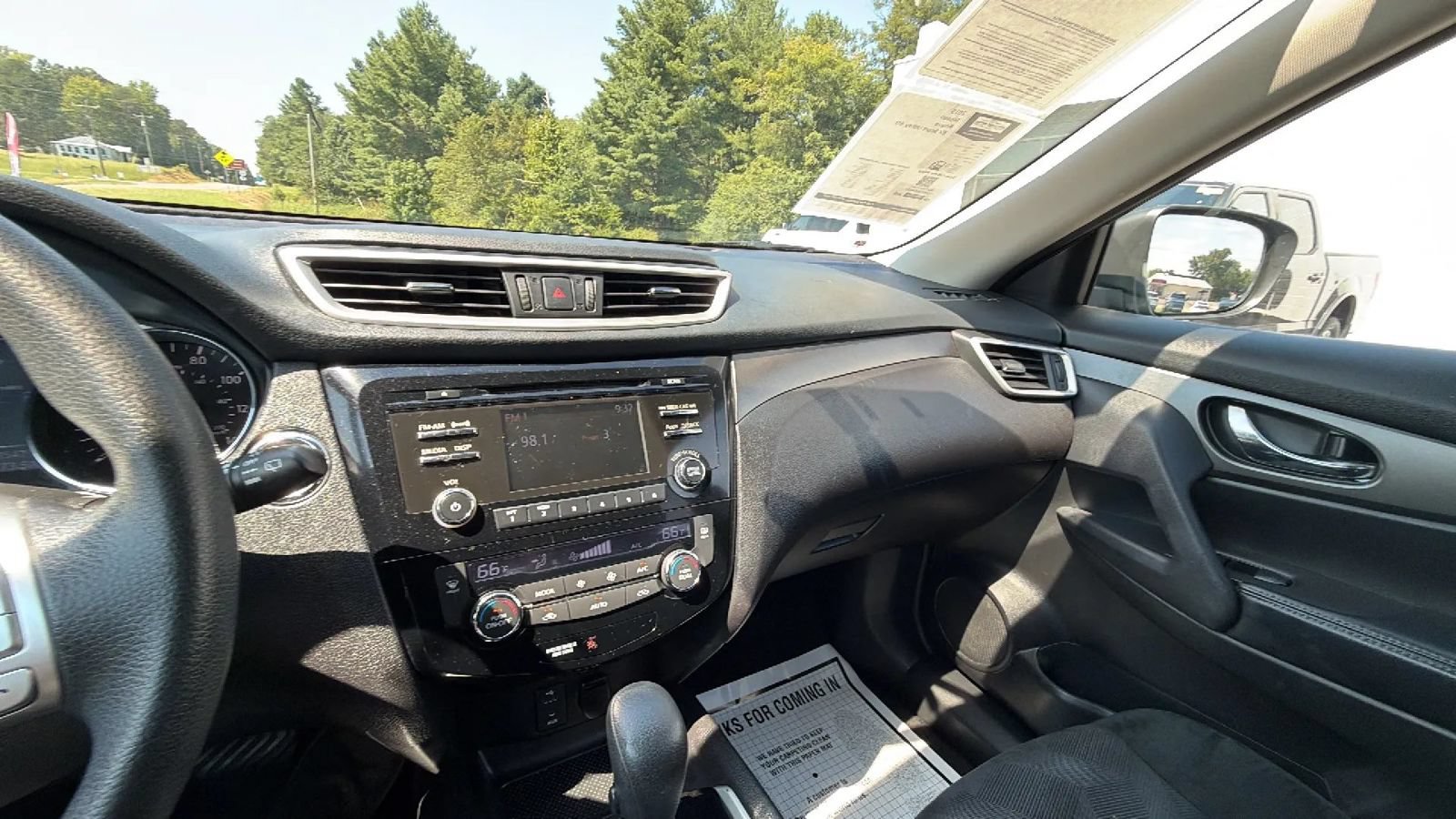 Used 2015 Nissan Rogue SV w/ SV Family Package AWD/4WD image 23