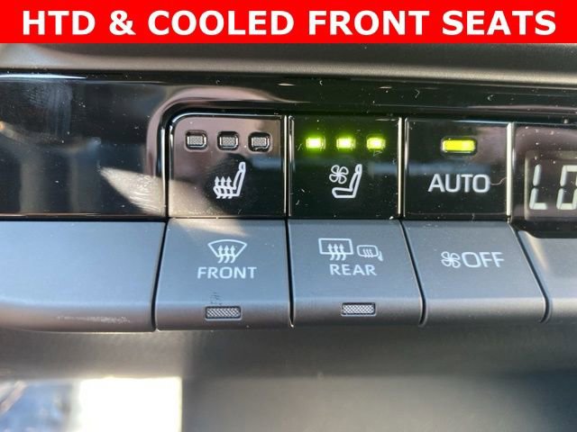 New 2025 Toyota Crown Signia image 4