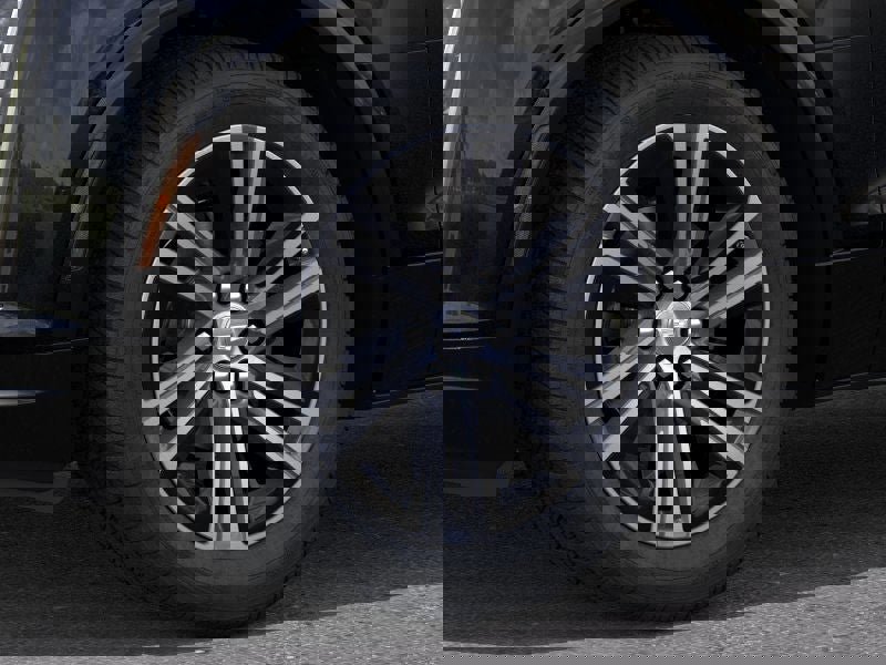 New 2026 Cadillac Lyriq Luxury image 9