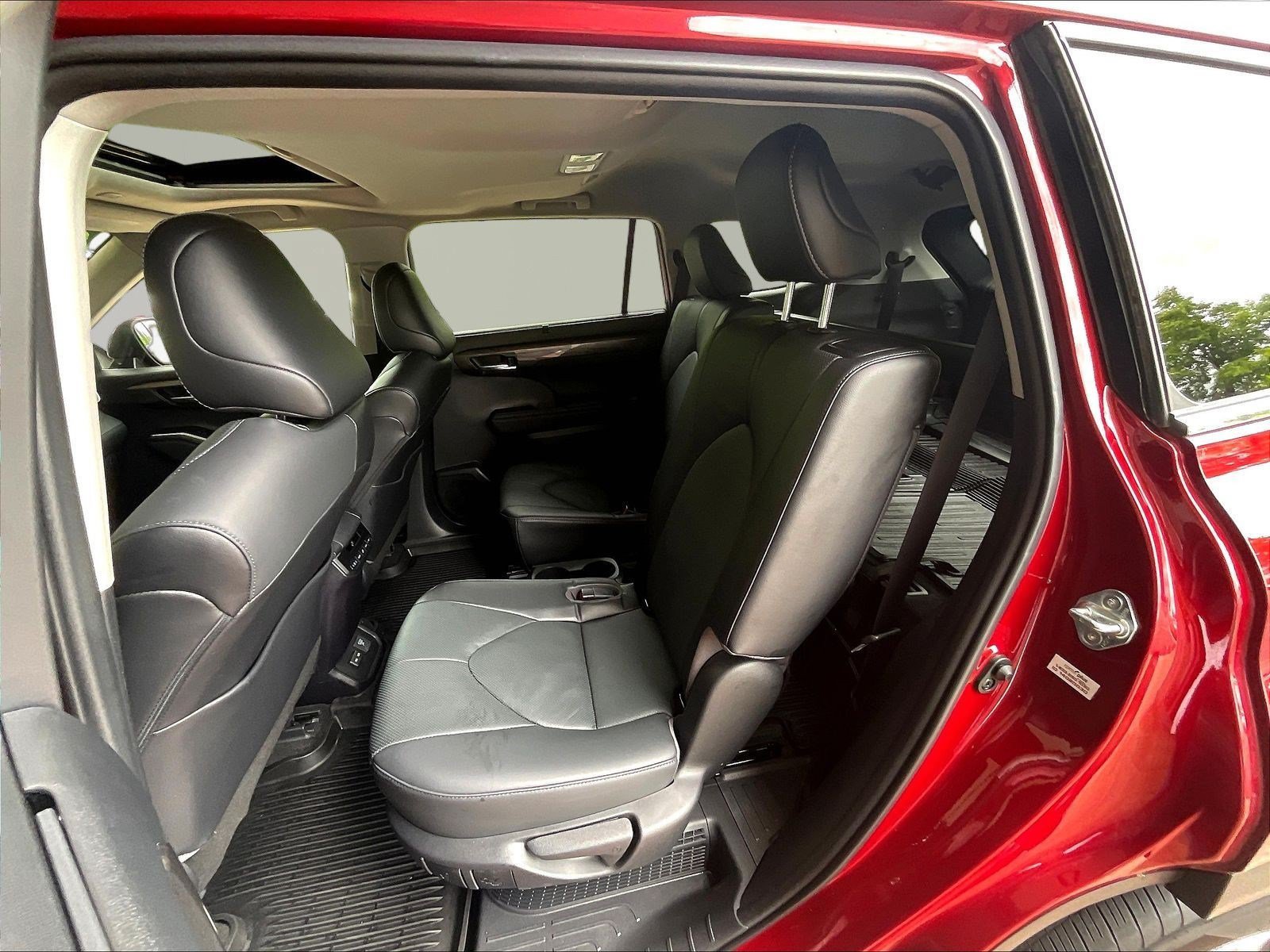 Used 2023 Toyota Highlander Limited AWD/4WD image 22
