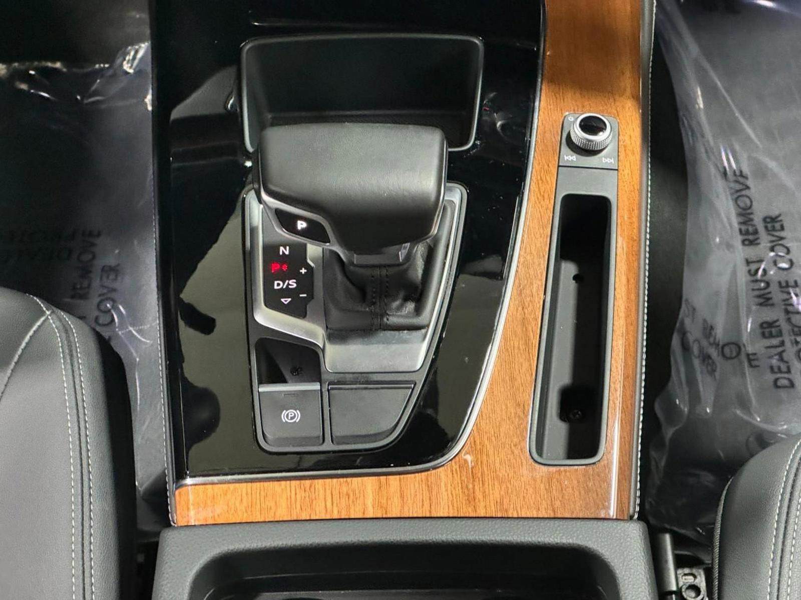 Used 2023 Audi Q5 2.0T Premium Plus w/ Premium Plus Package image 16