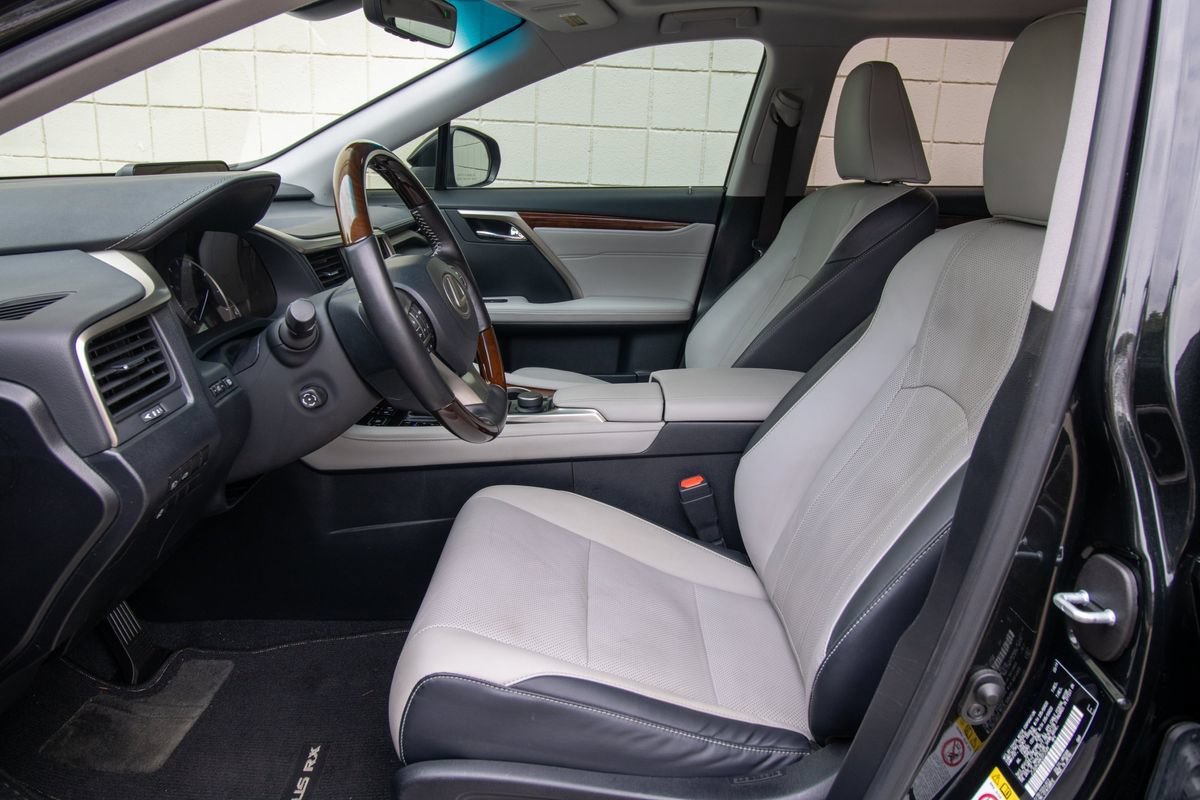Used 2019 Lexus RX 350L FWD w/ Premium Package image 14