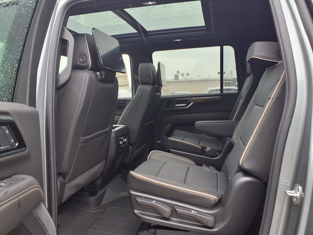 New 2026 GMC Yukon XL Elevation w/ Elevation Premium Package image 17
