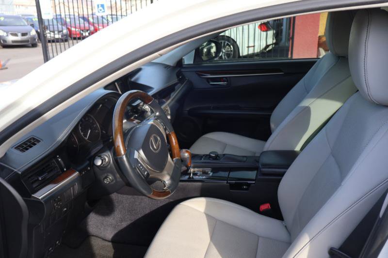 Used 2014 Lexus ES 350 w/ Premium Package image 11