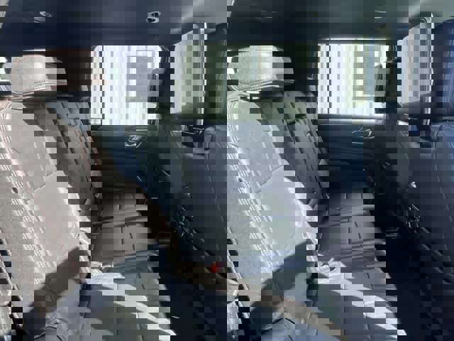 Used 2024 Chevrolet Suburban RST image 24