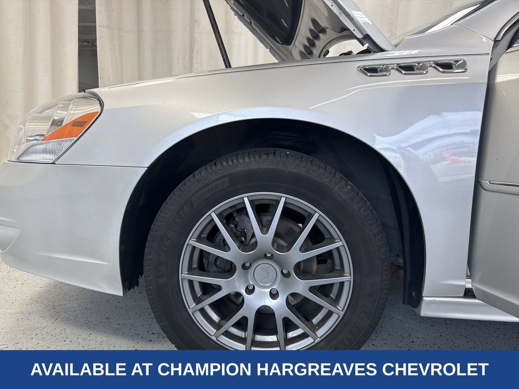 Used 2011 Buick Lucerne CXL FWD image 41