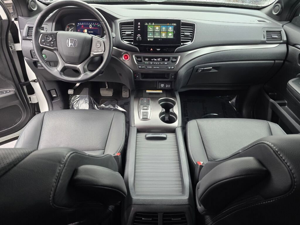 Certified 2023 Honda Passport EX-L image 2