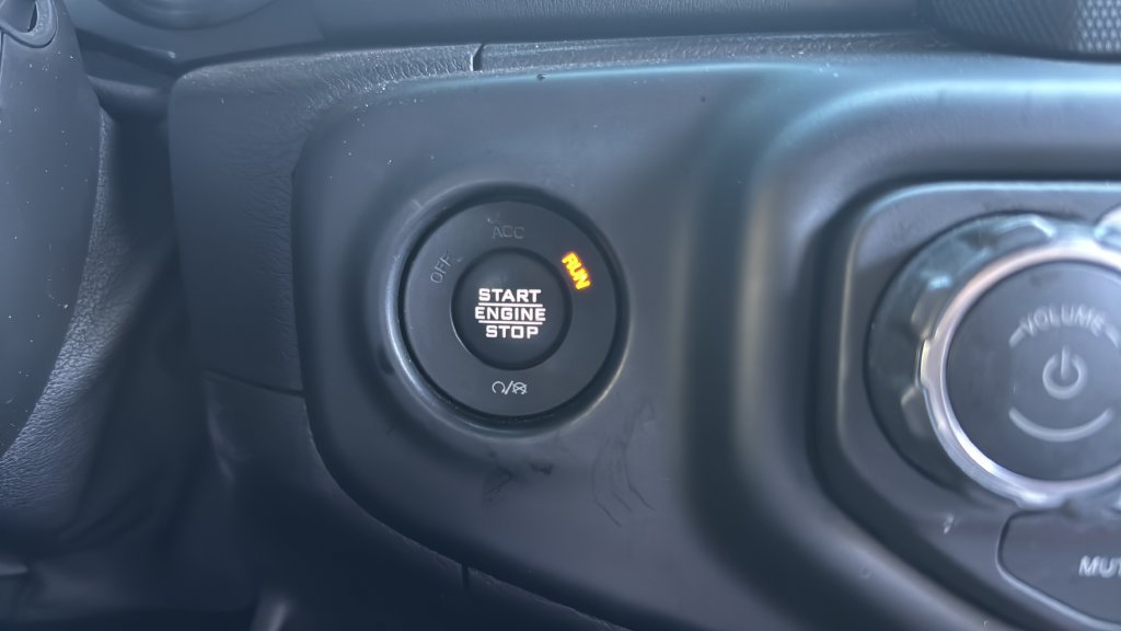 Used 2021 Jeep Wrangler Unlimited Sahara AWD/4WD image 21