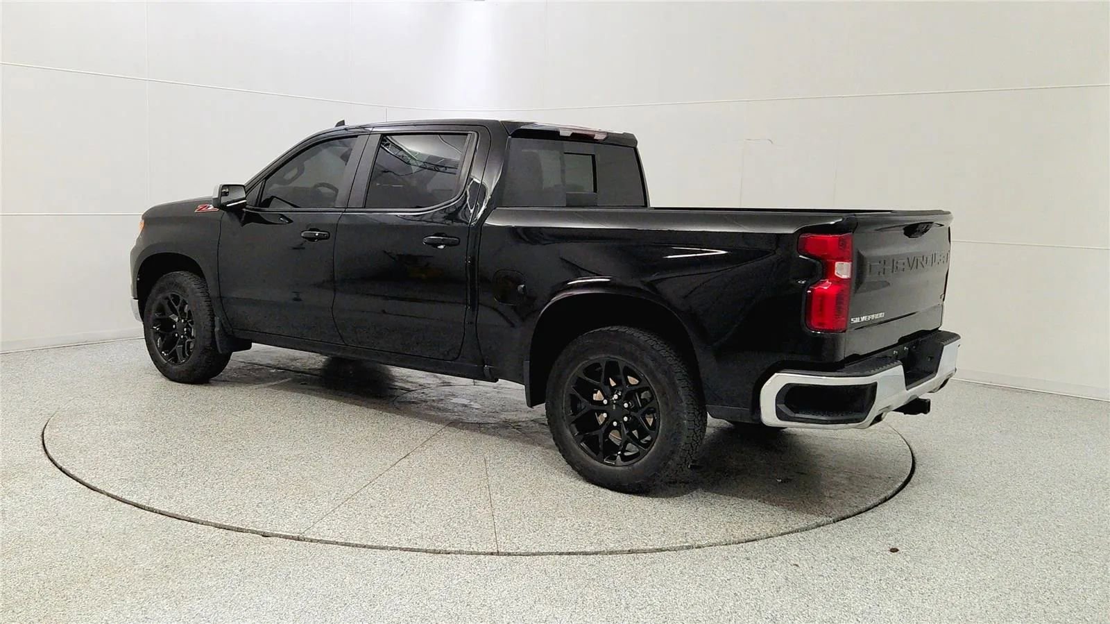 Used 2023 Chevrolet Silverado 1500 LT image 5