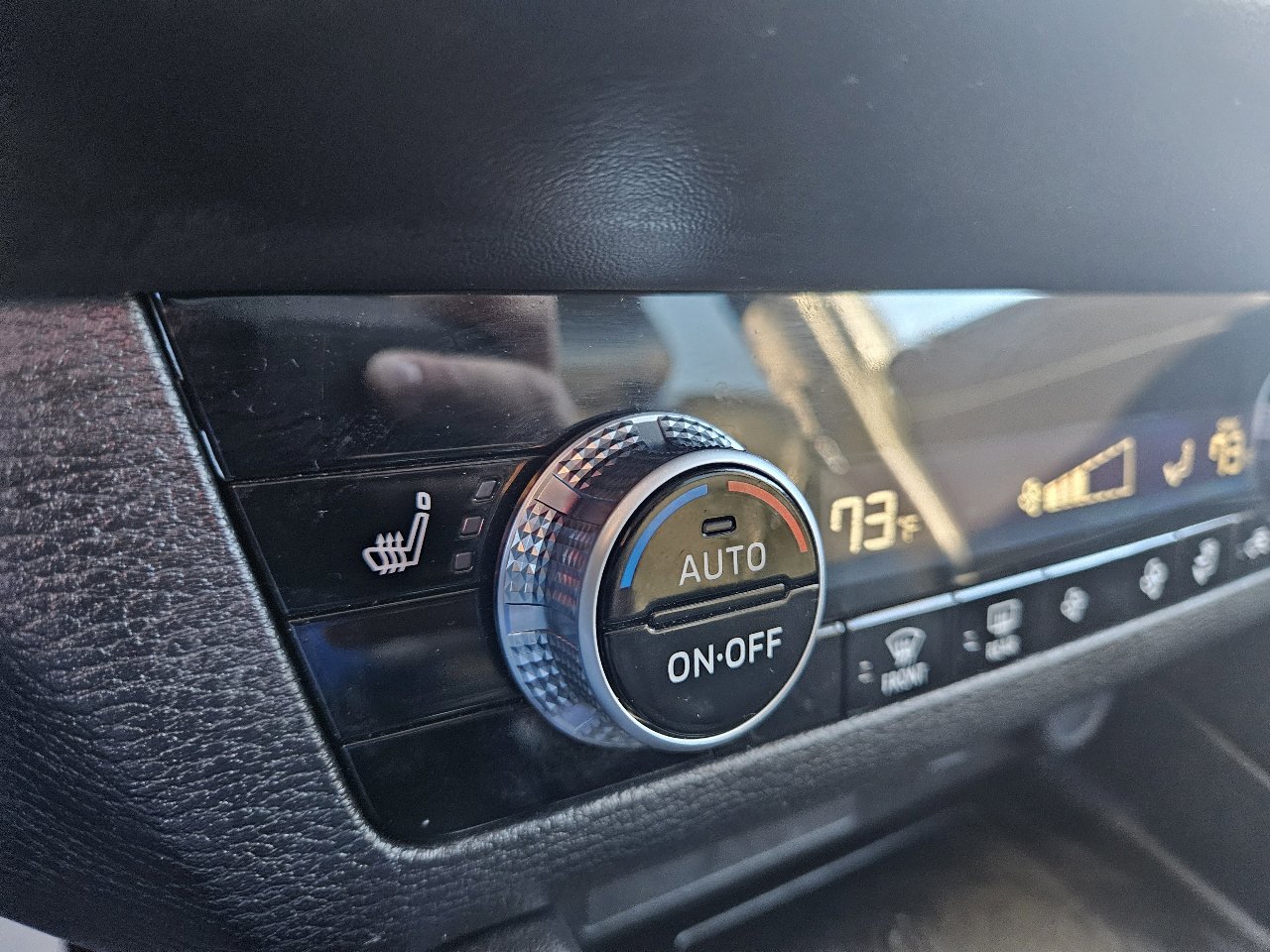 Used 2024 Mitsubishi Outlander AWD image 23