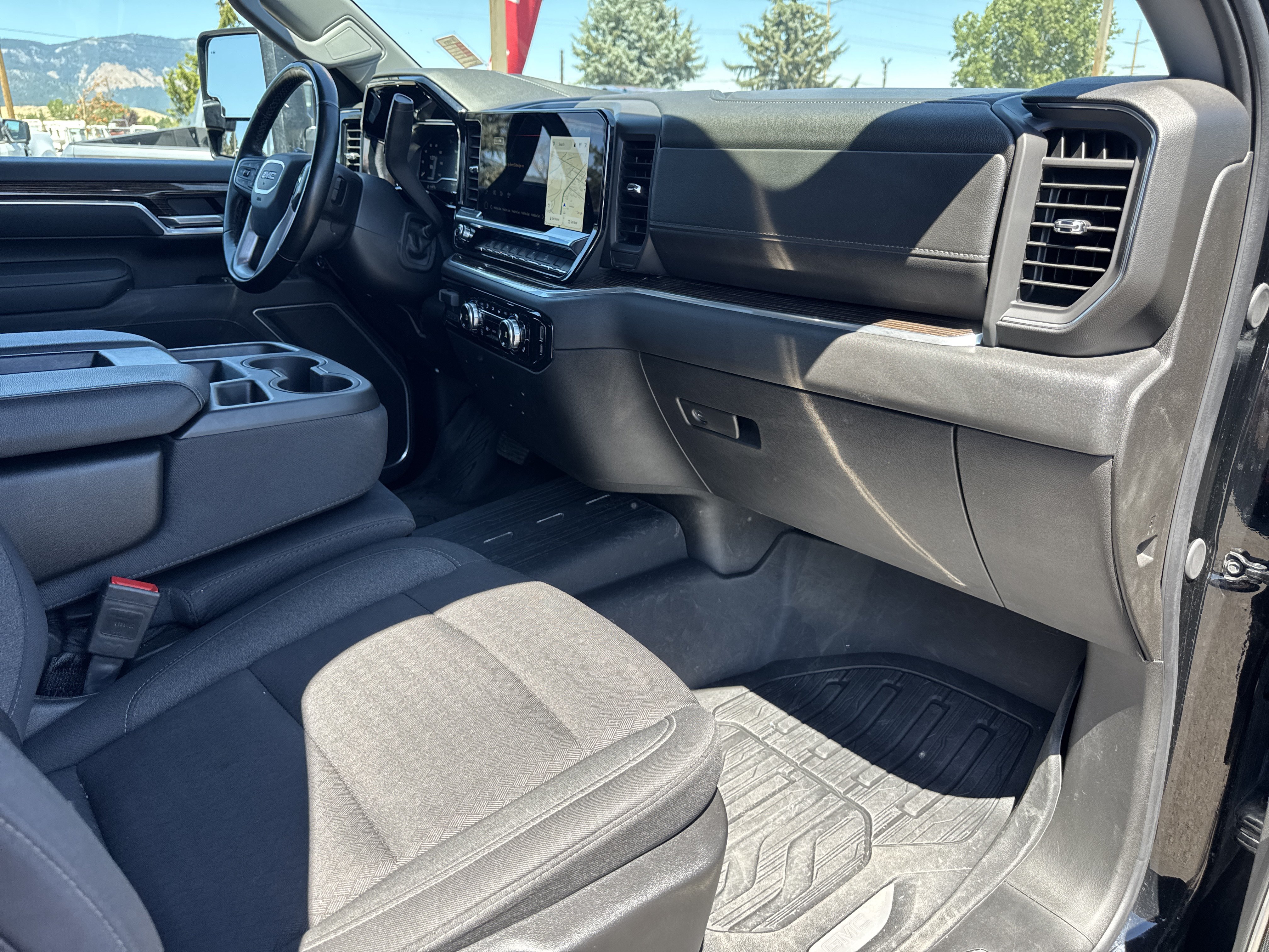 Used 2025 GMC Sierra 3500 SLE AWD/4WD image 27
