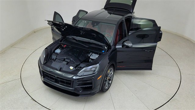 Used 2024 Porsche Cayenne Turbo GT image 87