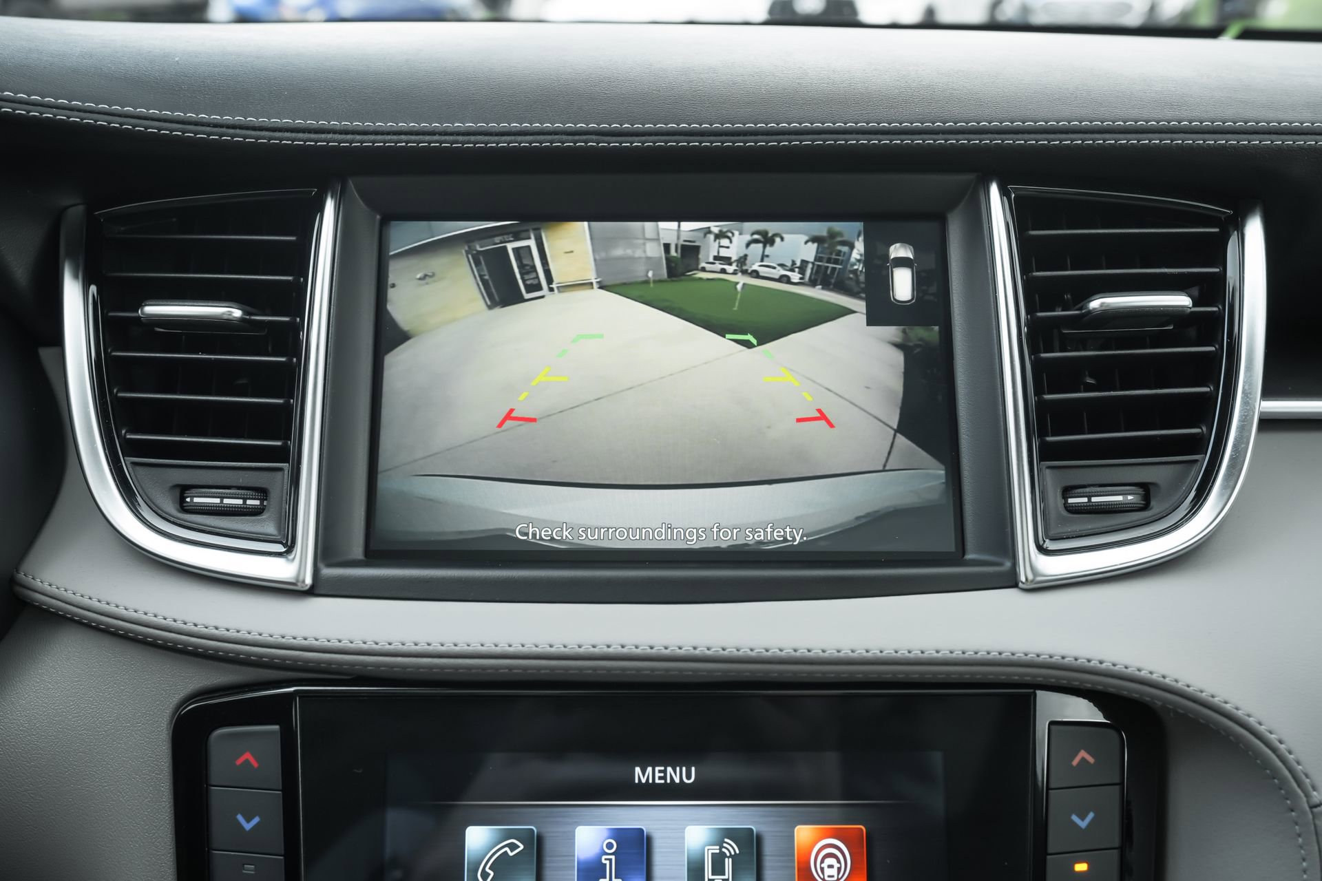 Used 2025 INFINITI QX50 Luxe image 11