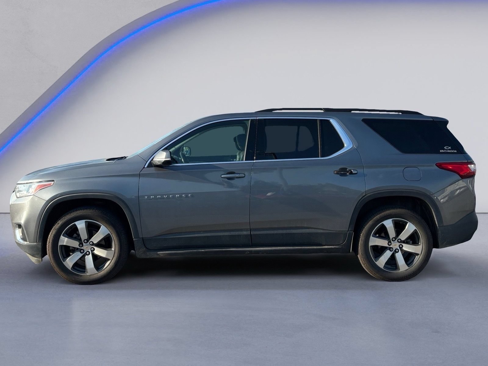 Used 2019 Chevrolet Traverse LT w/ LT Premium Package FWD image 3