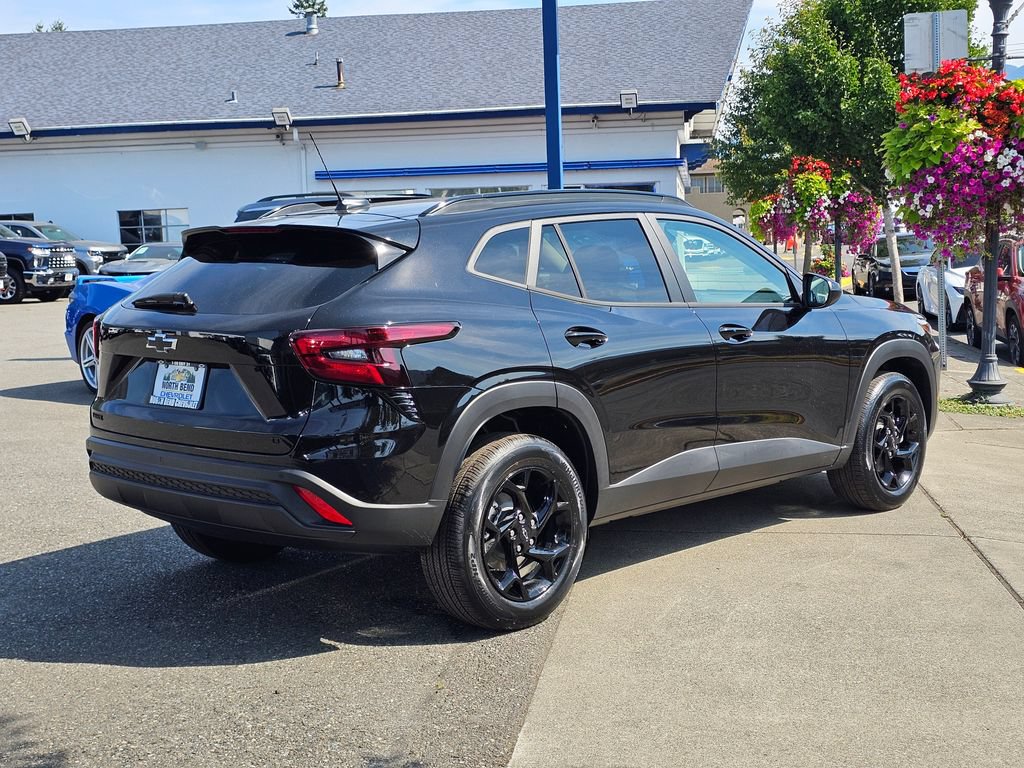 New 2026 Chevrolet Trax LT w/ Sunroof Package FWD image 5