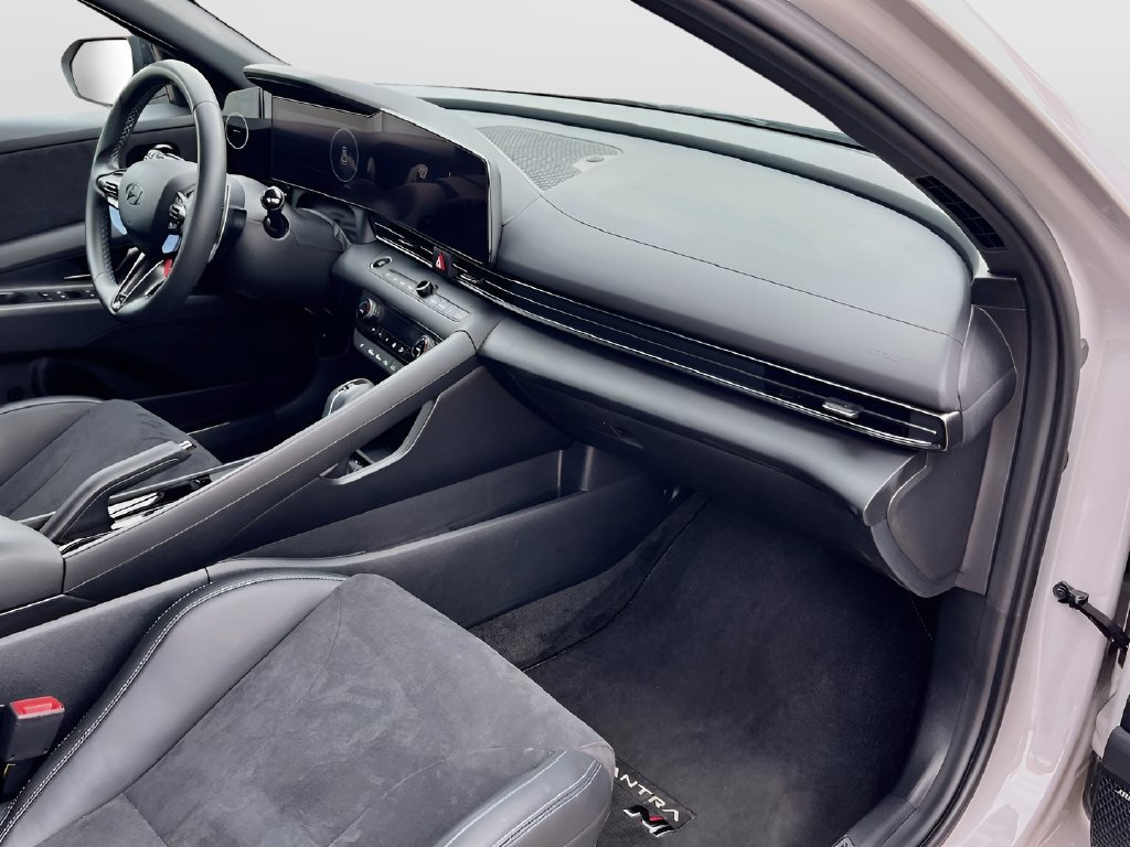 Used 2025 Hyundai Elantra N FWD image 32