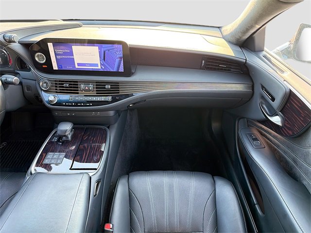 Used 2023 Lexus LS 500 AWD w/ Luxury Package image 18