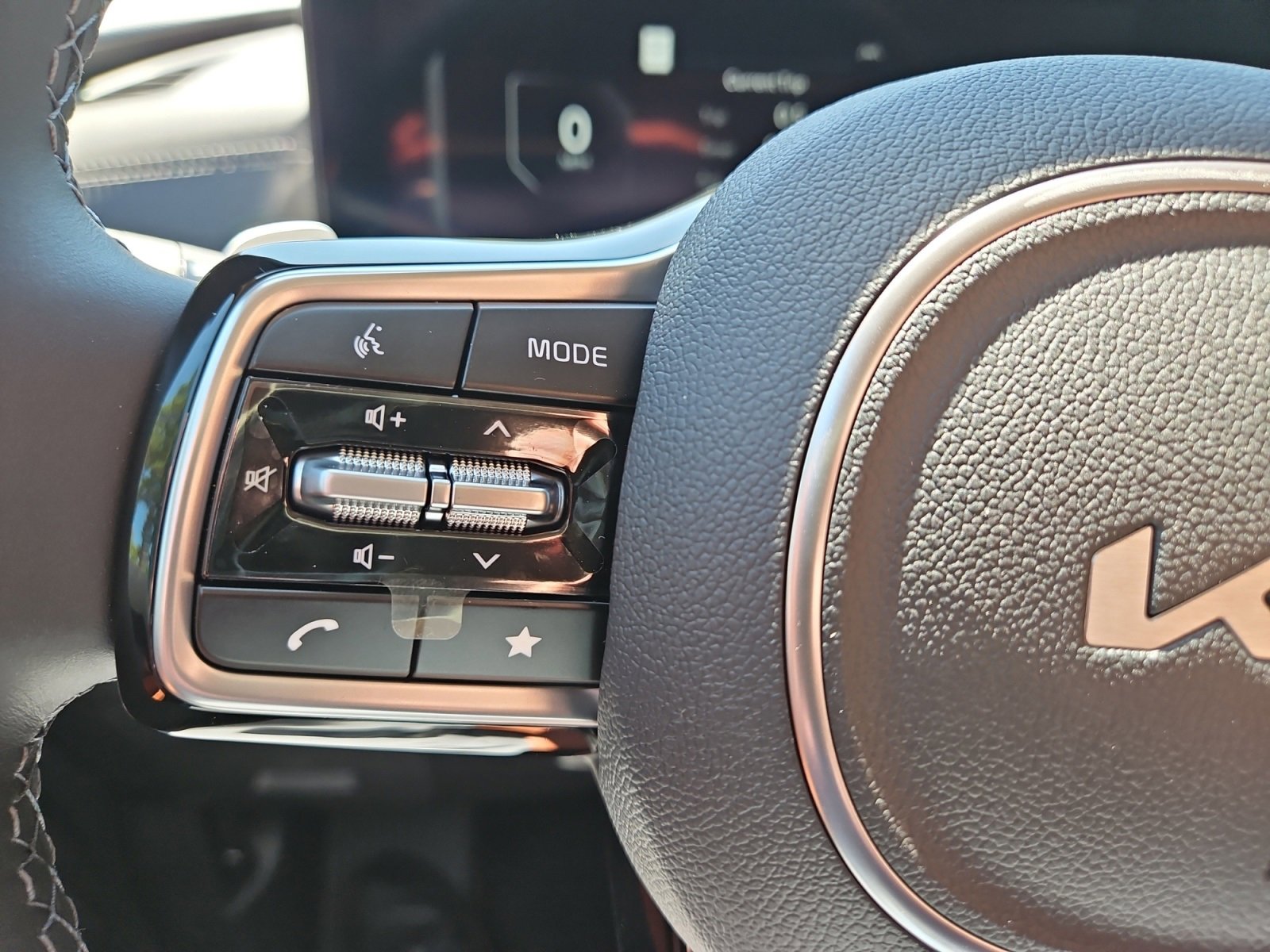 New 2026 Kia Carnival SX image 25
