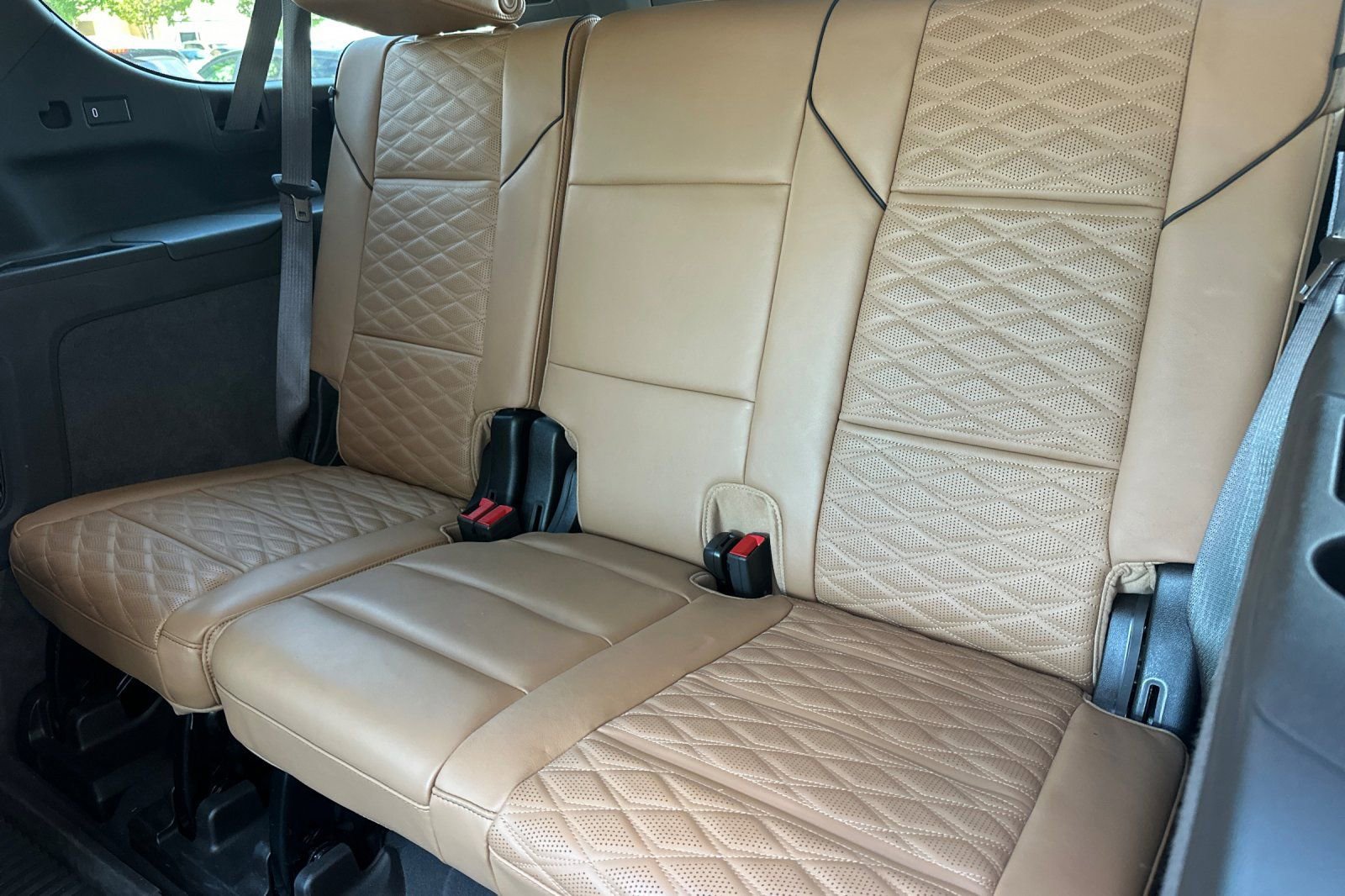 Used 2023 Cadillac Escalade ESV Sport w/ Touring Package image 17