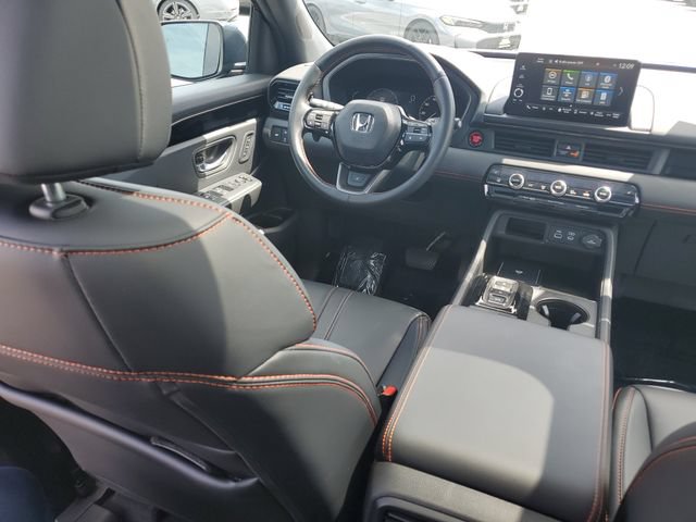 Certified 2025 Honda Pilot TrailSport image 12