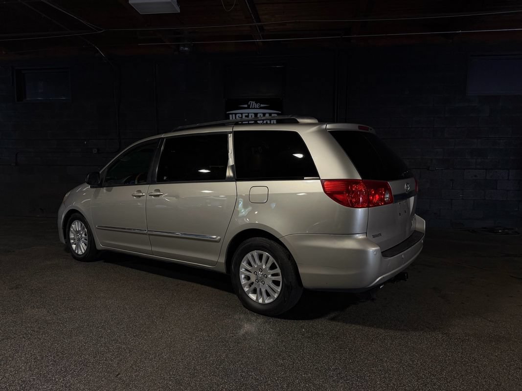 Used 2009 Toyota Sienna AWD image 3