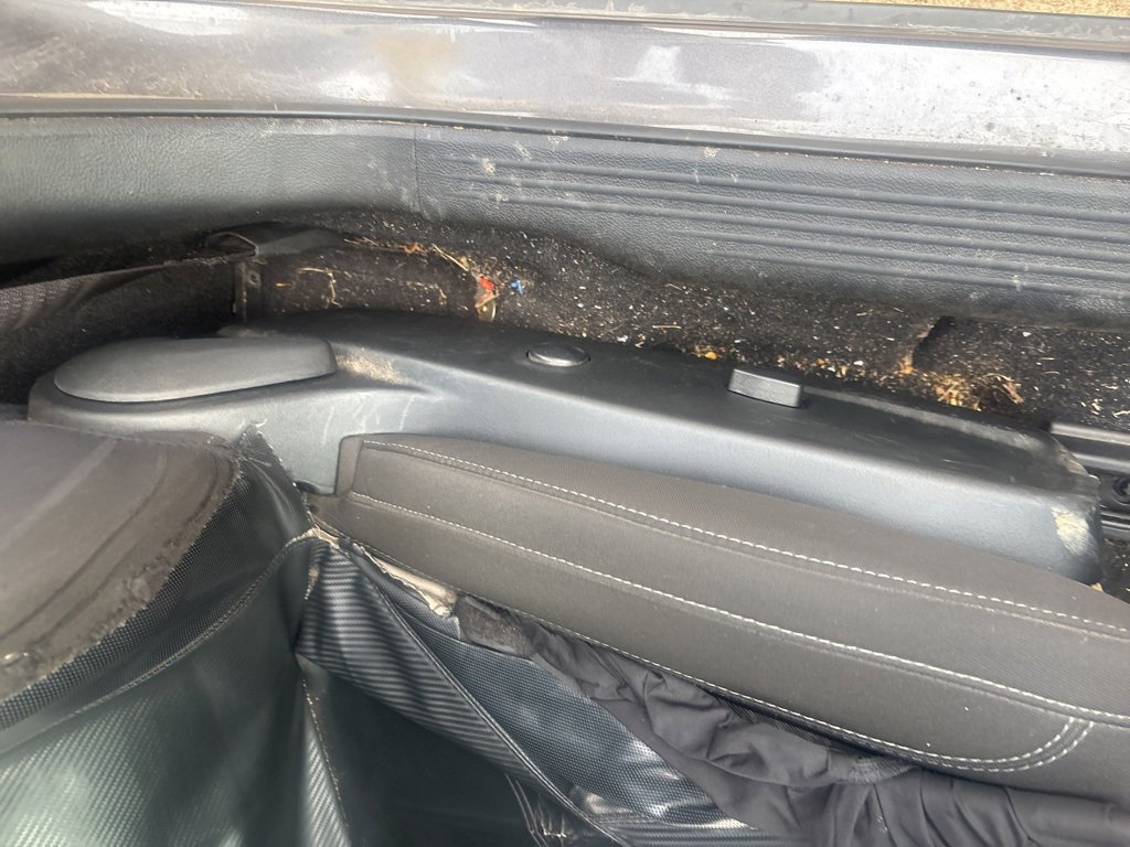 Used 2022 Dodge Challenger SXT w/ Blacktop Package image 9