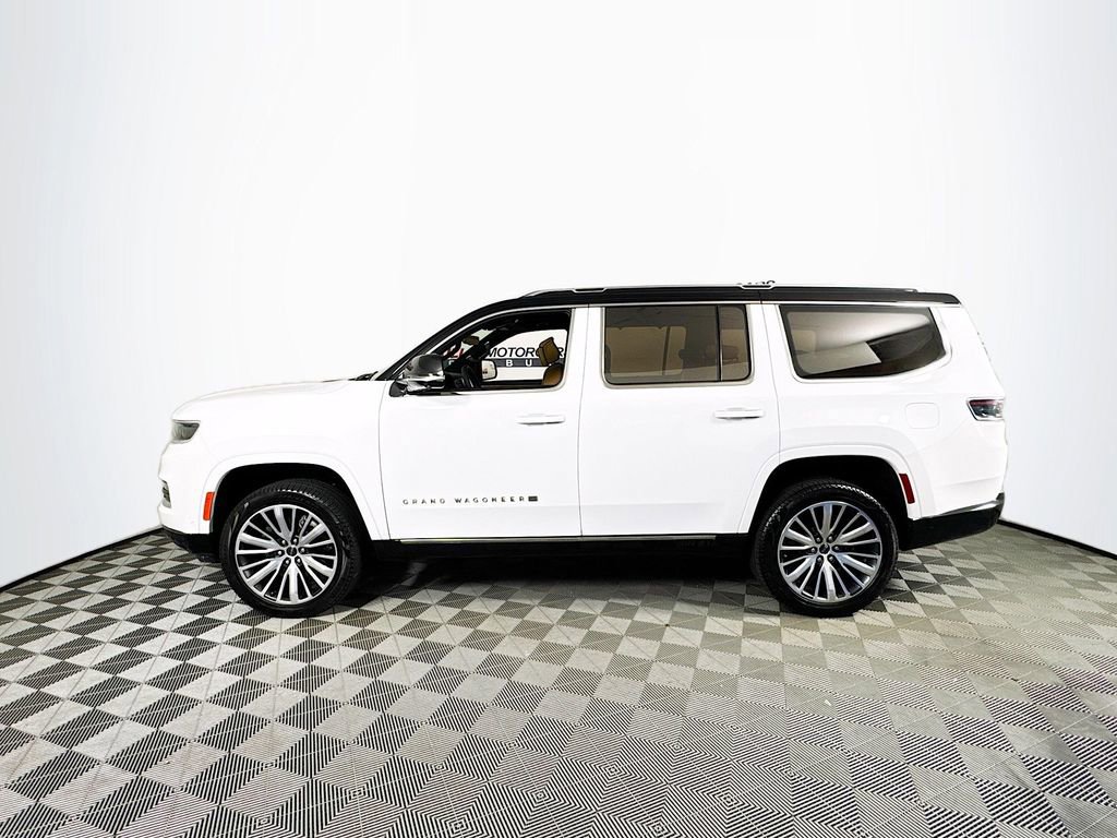 Used 2024 Jeep Grand Wagoneer Series III w/ Rear Seat Video Group 1 image 4