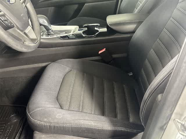Used 2014 Ford Fusion SE FWD image 12