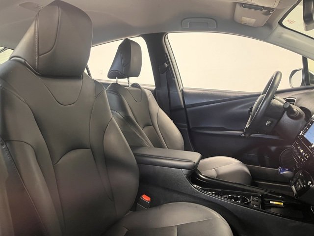 Used 2022 Toyota Prius XLE image 10