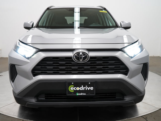 Used 2022 Toyota RAV4 XLE w/ Convenience Package AWD/4WD image 2