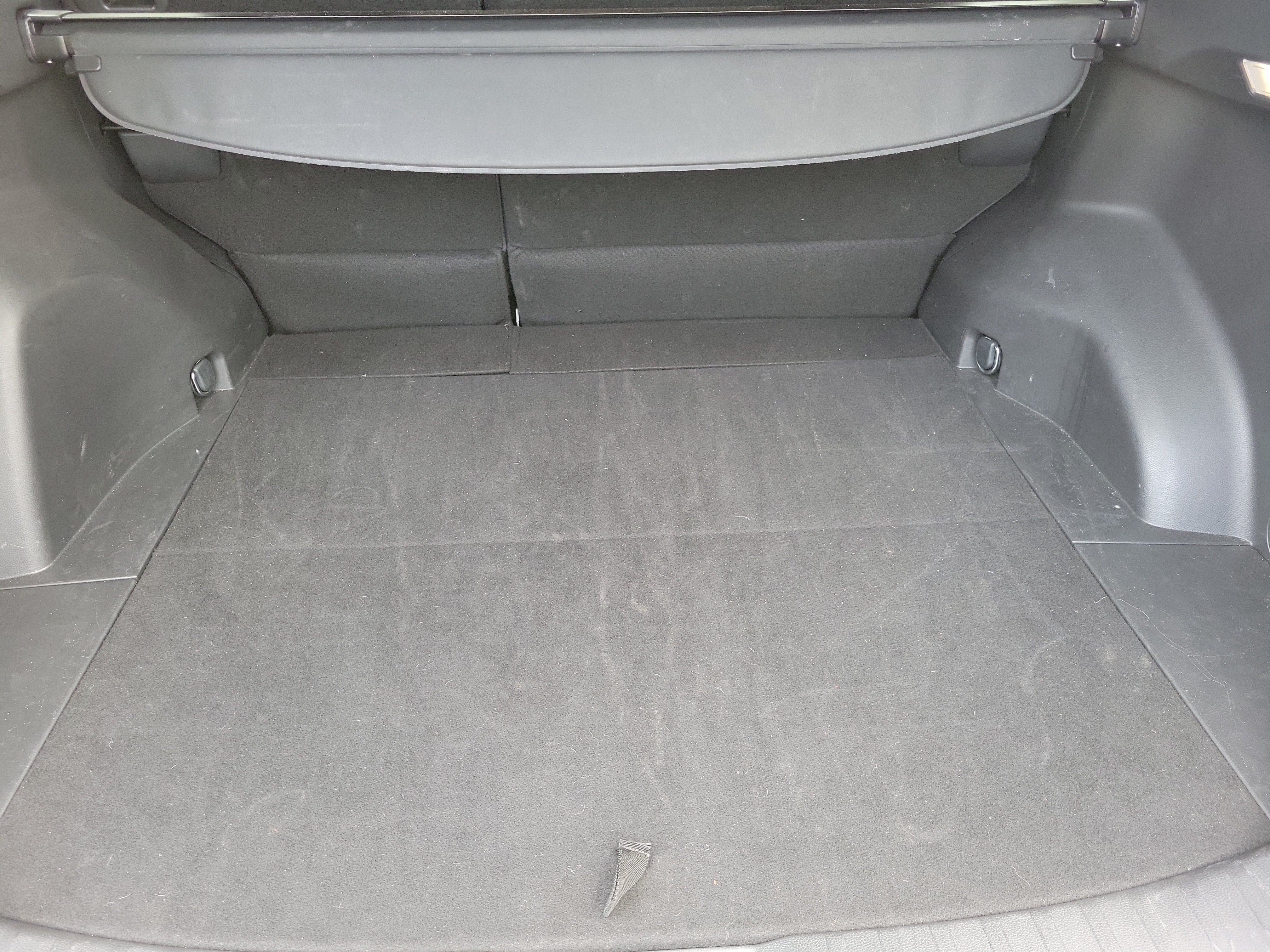 Used 2025 Toyota RAV4 XLE Premium FWD image 9