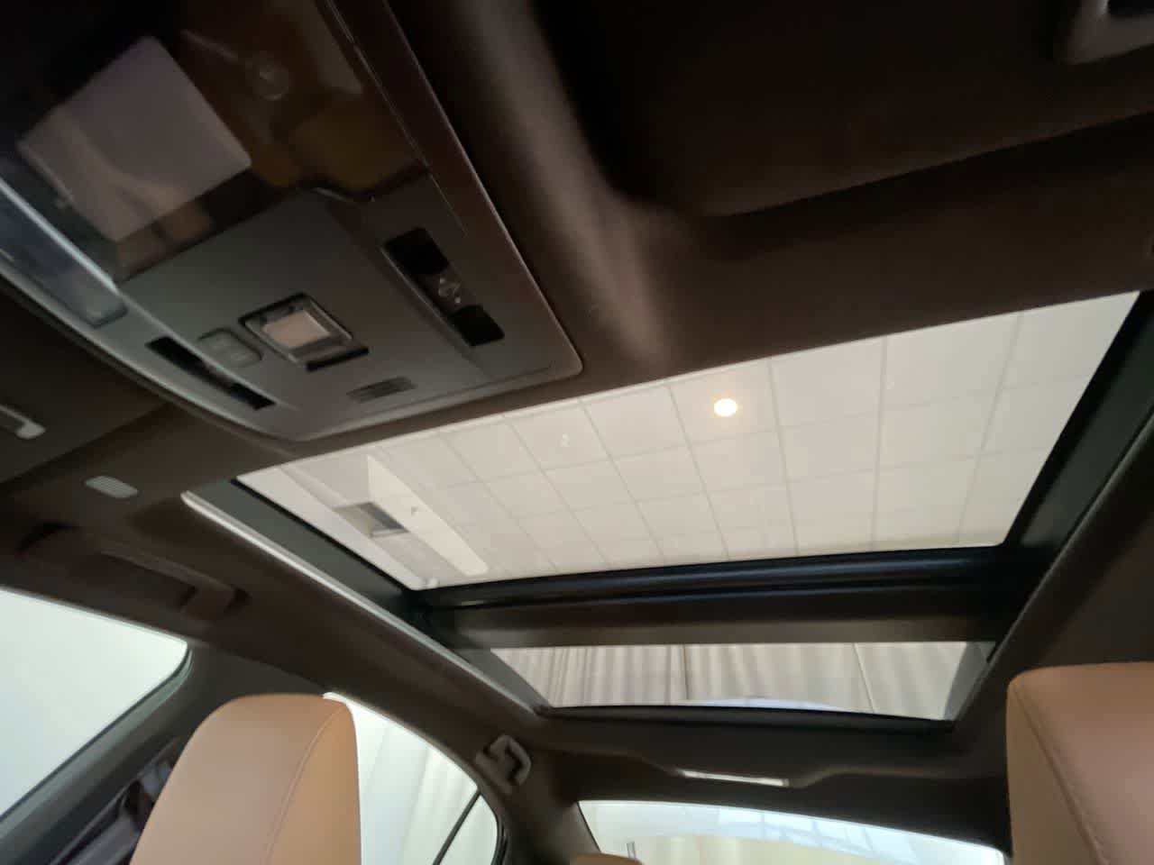 Used 2020 Lexus ES 350 w/ Premium Package image 22