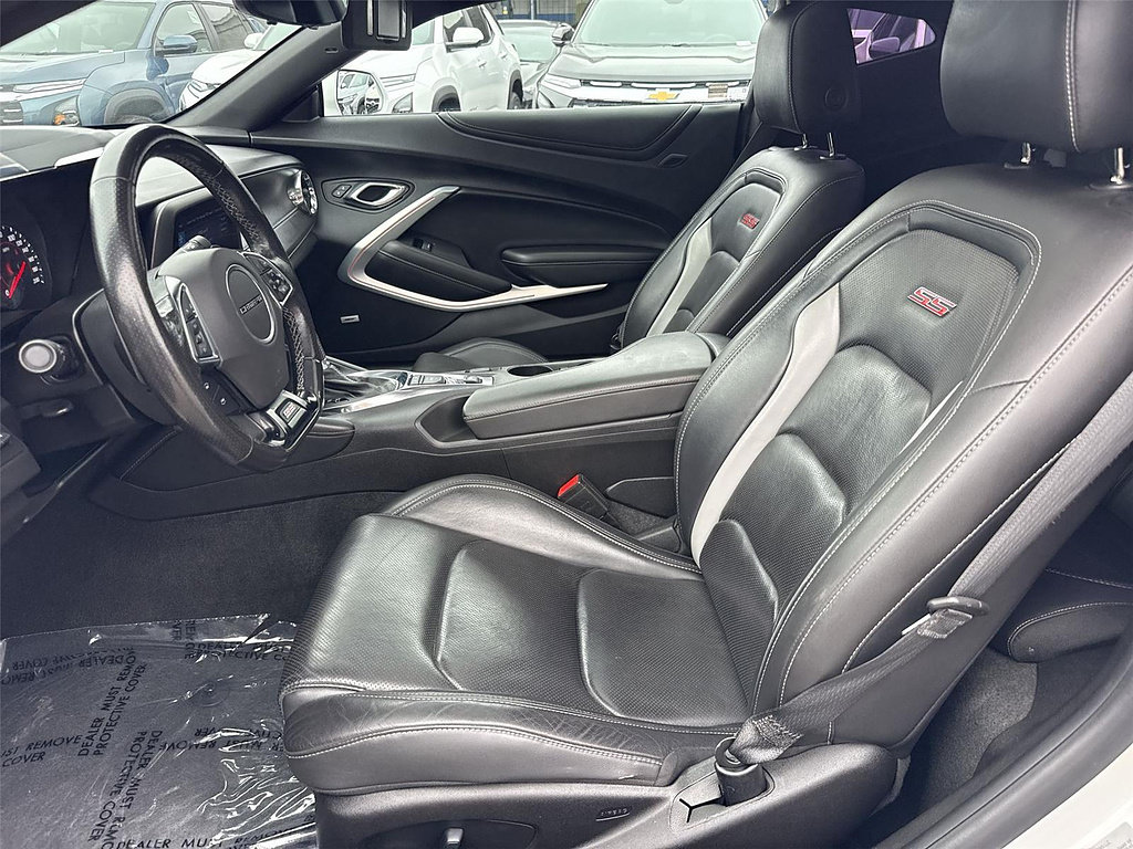 Used 2019 Chevrolet Camaro SS RWD image 18