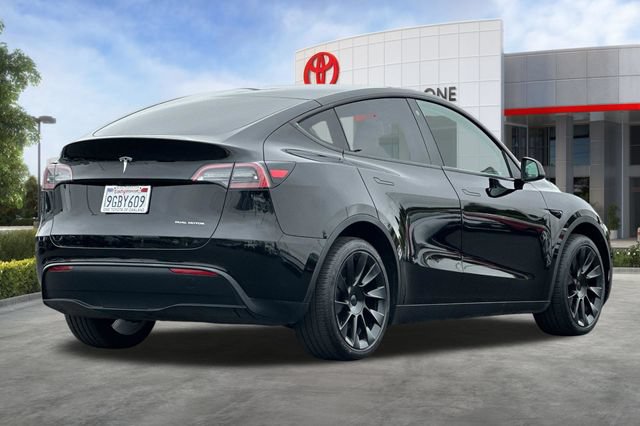 Used 2023 Tesla Model Y Long Range AWD/4WD image 4