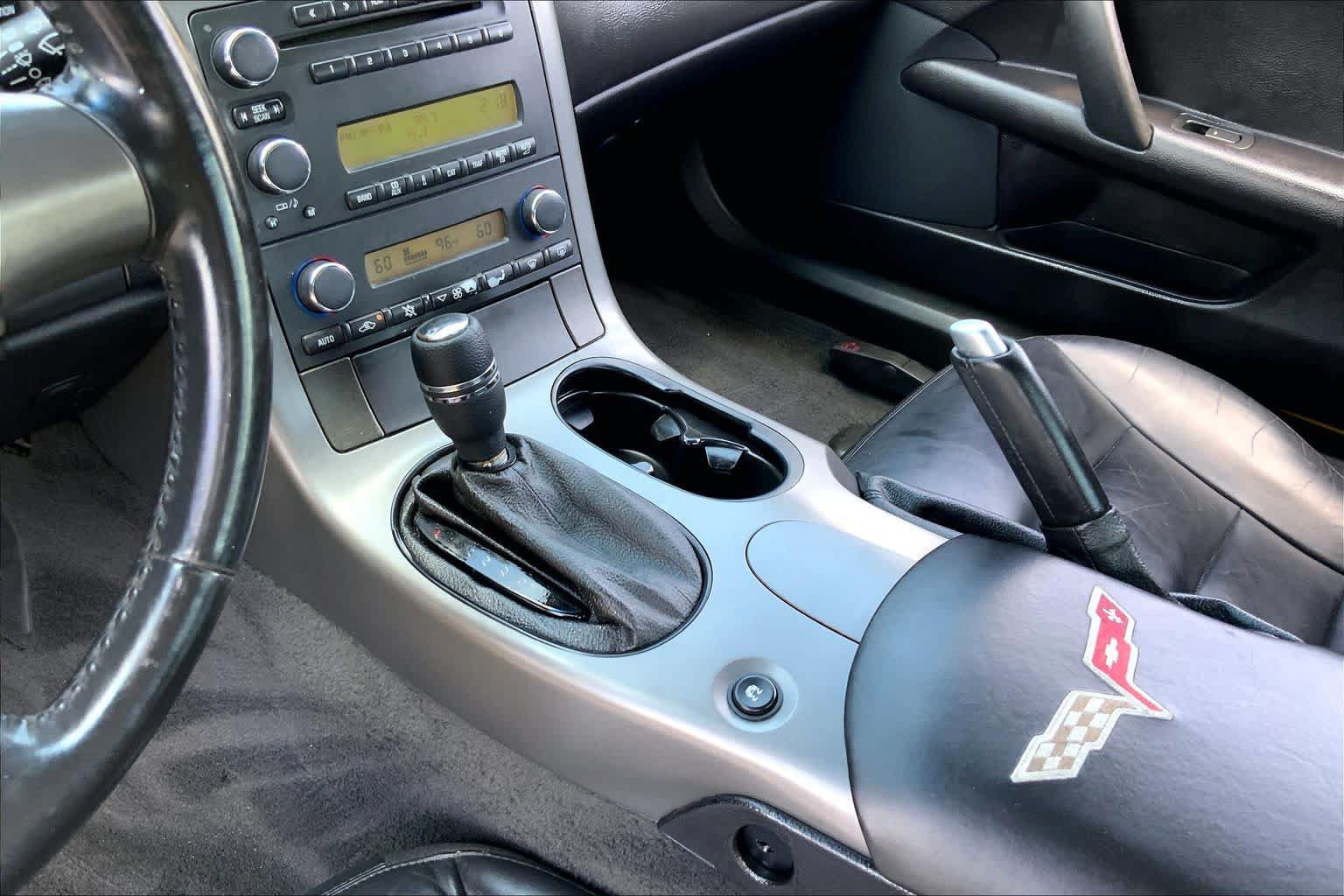 Used 2006 Chevrolet Corvette Coupe RWD image 12