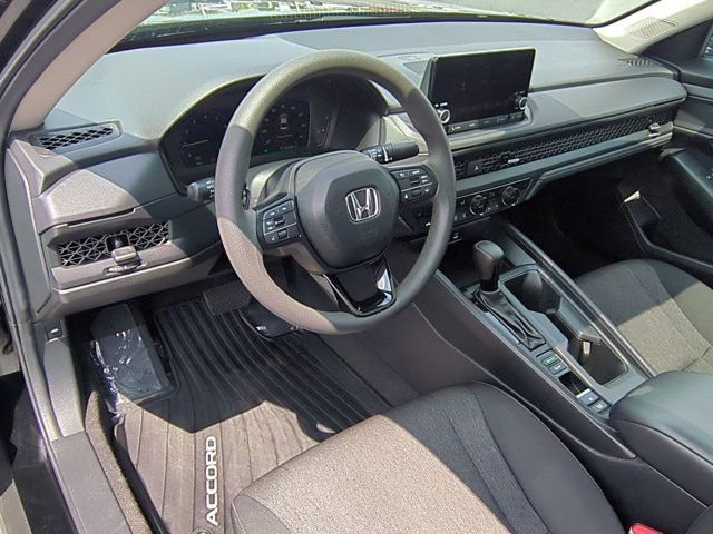 Used 2025 Honda Accord SE image 9
