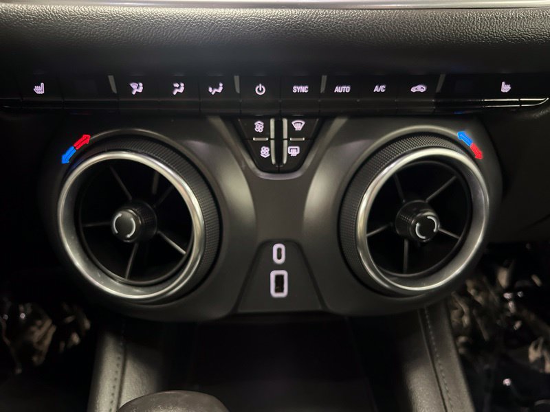 Used 2019 Chevrolet Blazer LT FWD image 28
