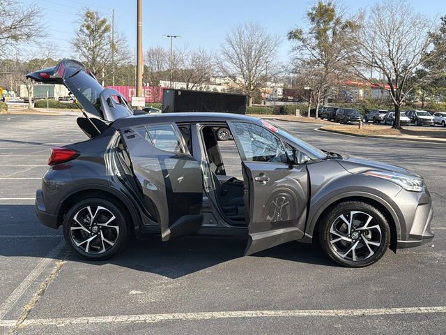 Used 2022 Toyota C-HR XLE FWD image 12