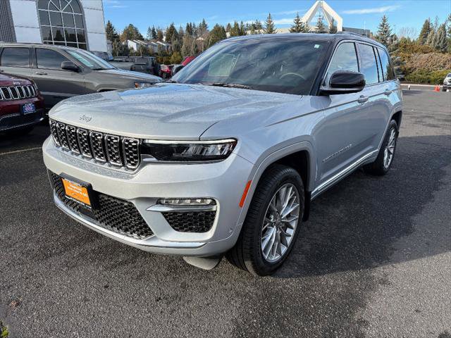 Certified 2025 Jeep Grand Cherokee Summit w/ MOPAR Finishing Package image 1